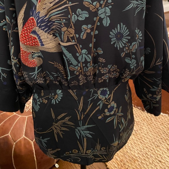 Beautiful Kimono Embroidered Blue  Small - Picture 2 of 16
